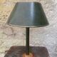 Lampe vintage en simili cuir vert