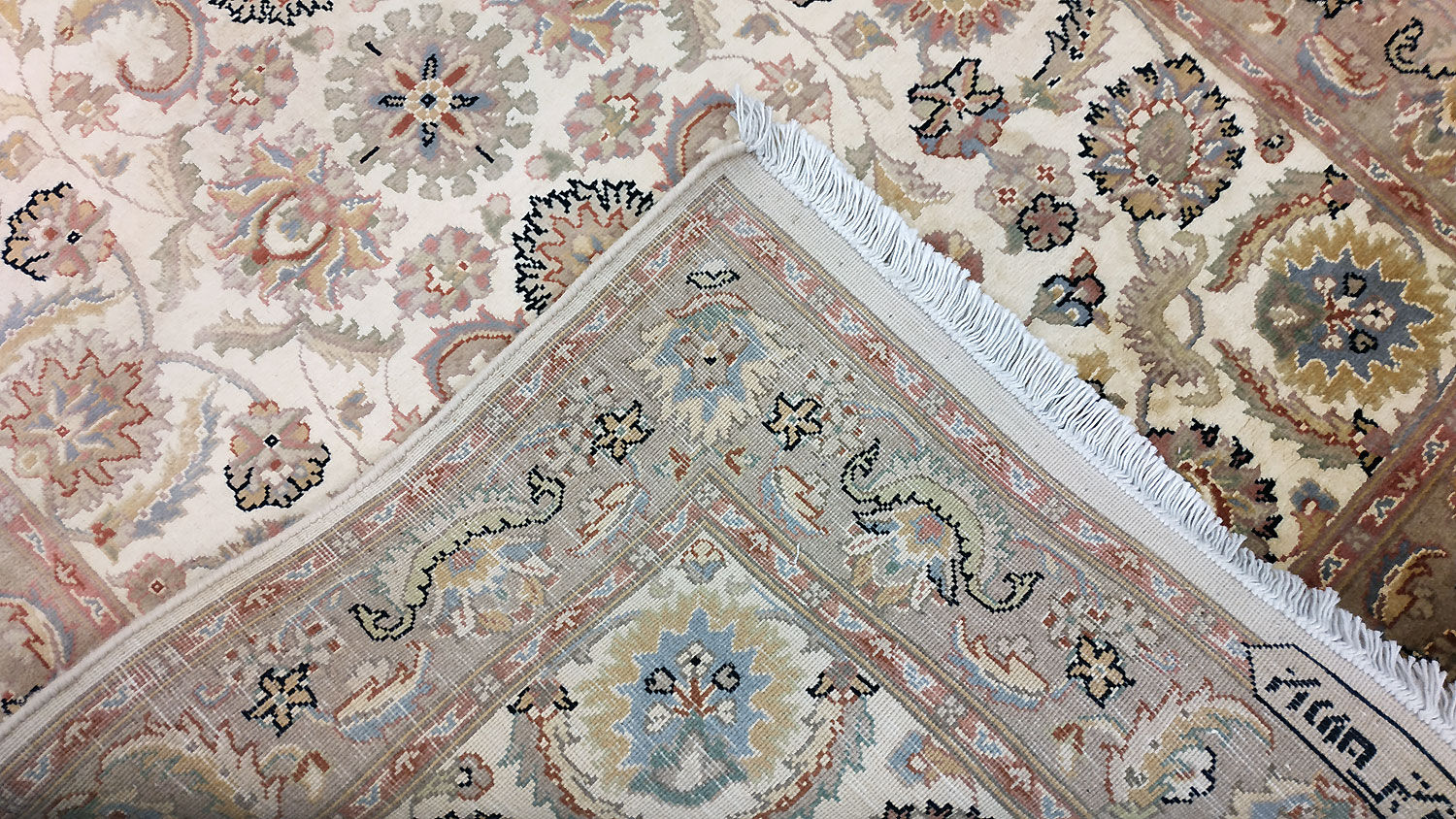 Oriental carpet "Punjab" silk background