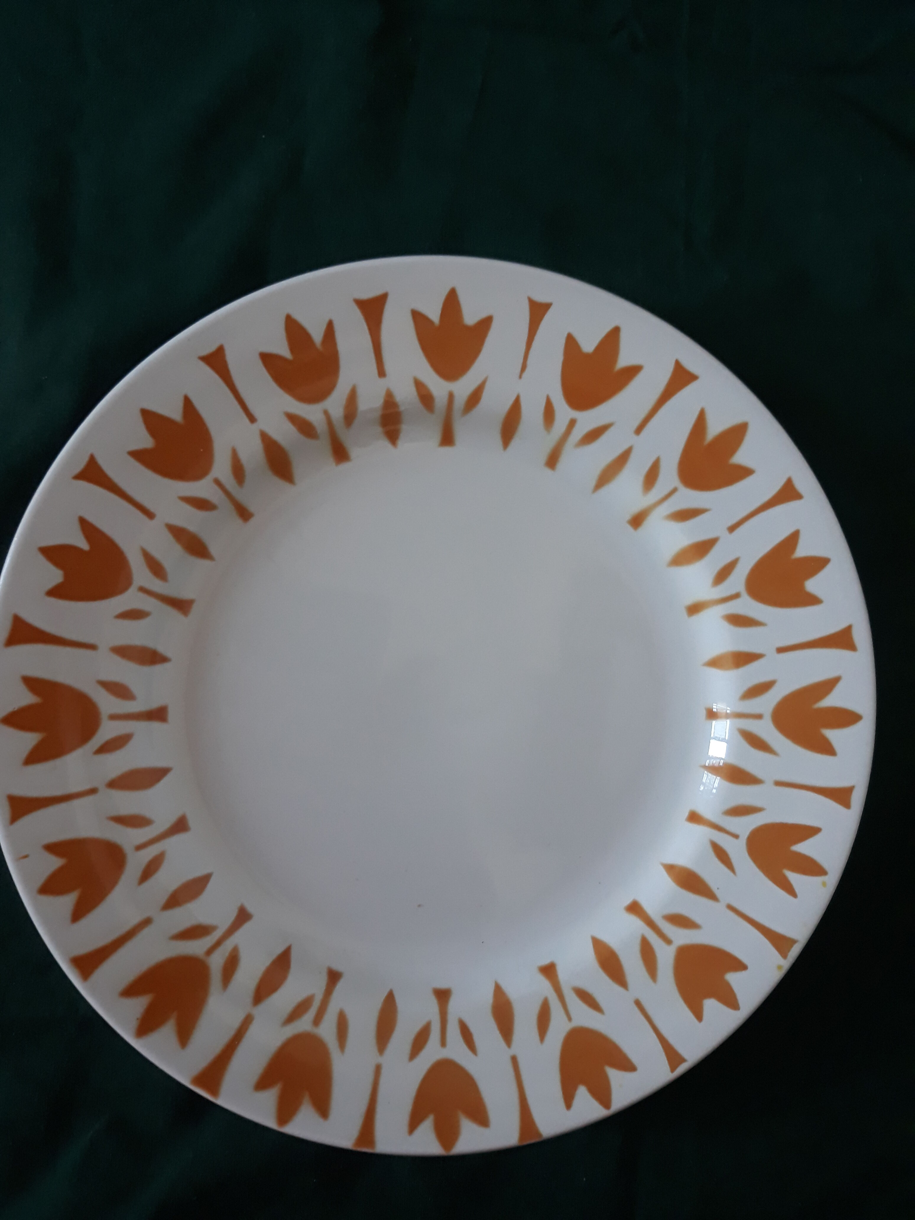 Set of 5 flat plates Sarreguemines "lys" white/ochre
