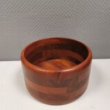 Beautiful wooden bowl in teak from Danish Kjeni 1950s.
