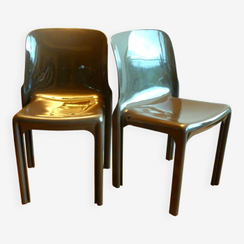 Pair of chairs, Vico Magistretti design, "Selene" model, Artemide, 1970s