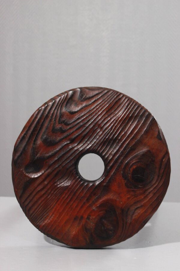 Tabouret tripode brutaliste pin massif 1950s