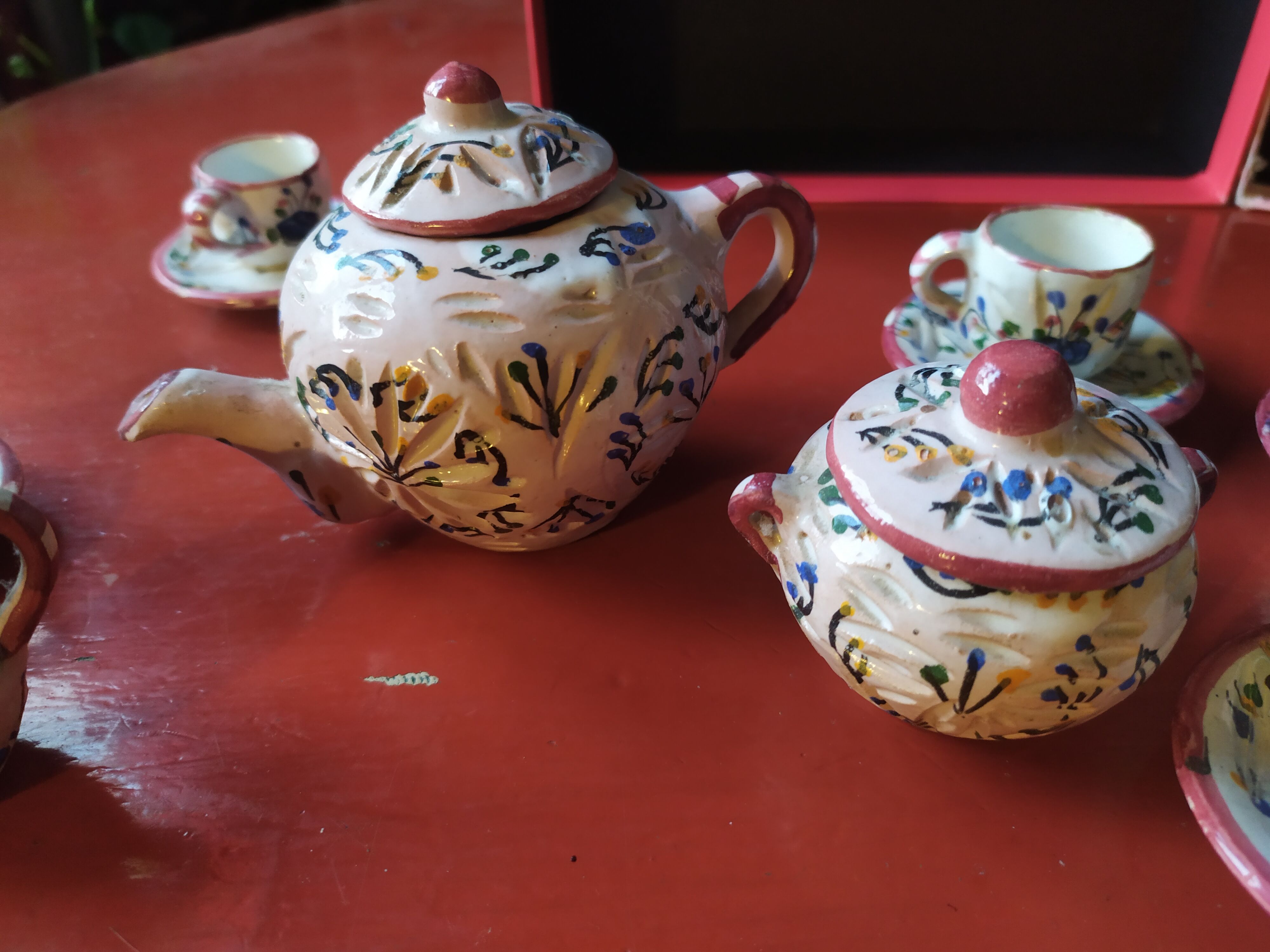 Earthenware dinner set