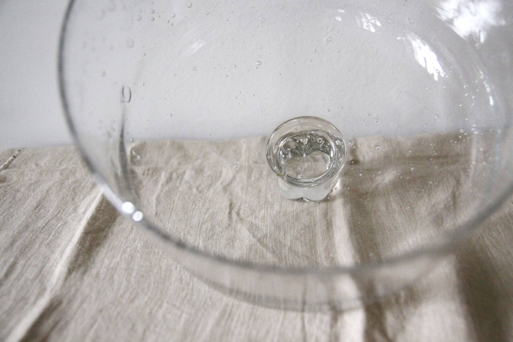 Bubble glass cheese bell from Biot