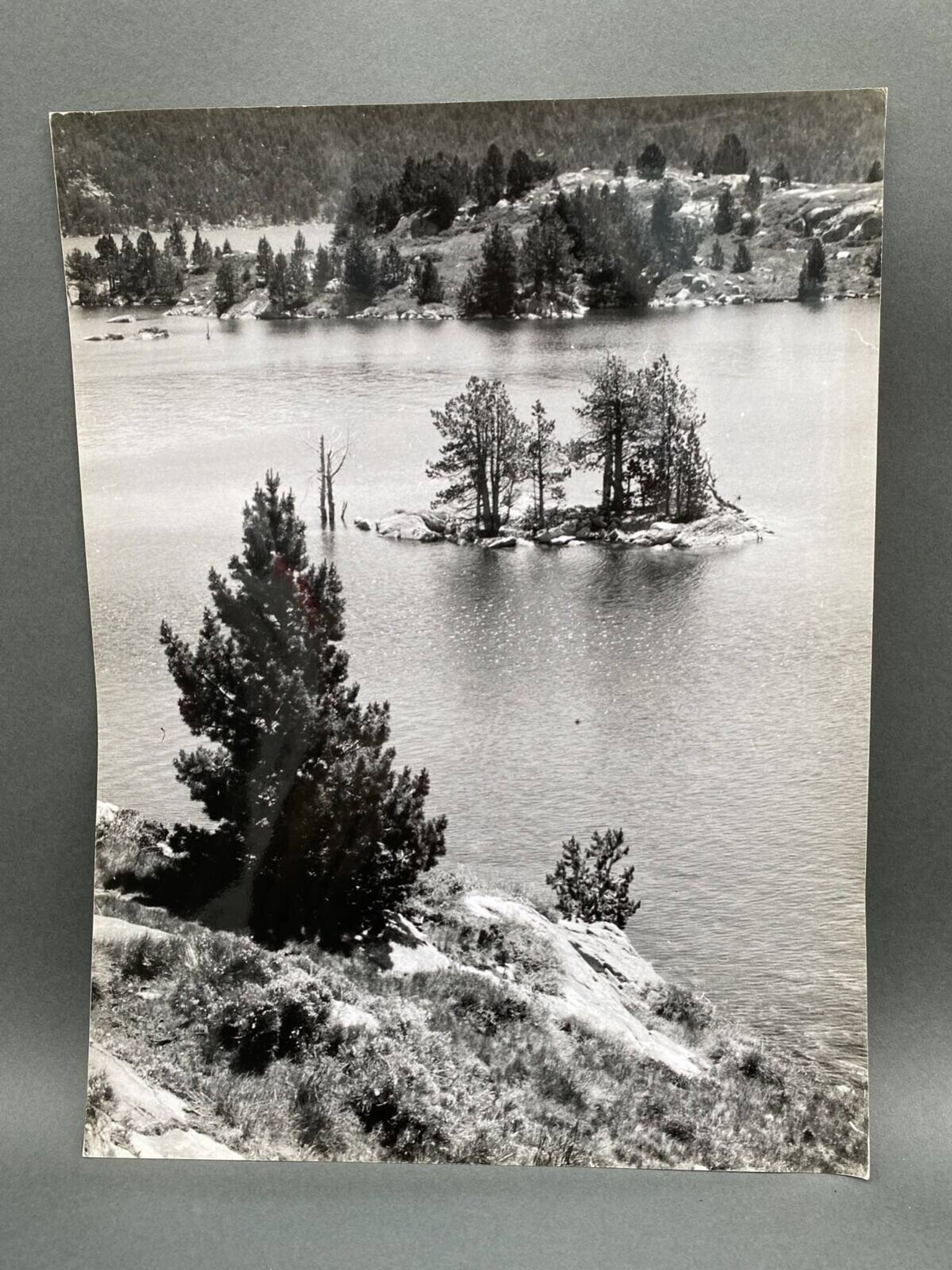 Photographie argentique Bernard Darot Au Bord du Lac XXe