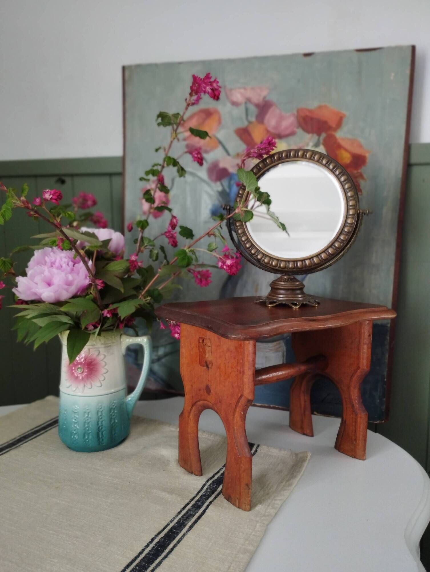Old wooden stool / step stool Le Printemps
