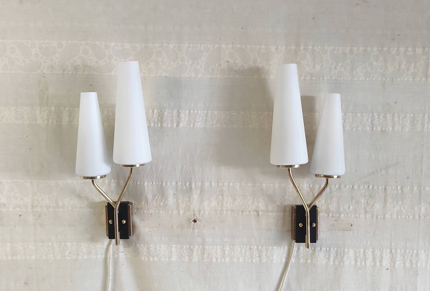 Asymmetrical double light wall sconces in brass, metal, and opaline - 50s