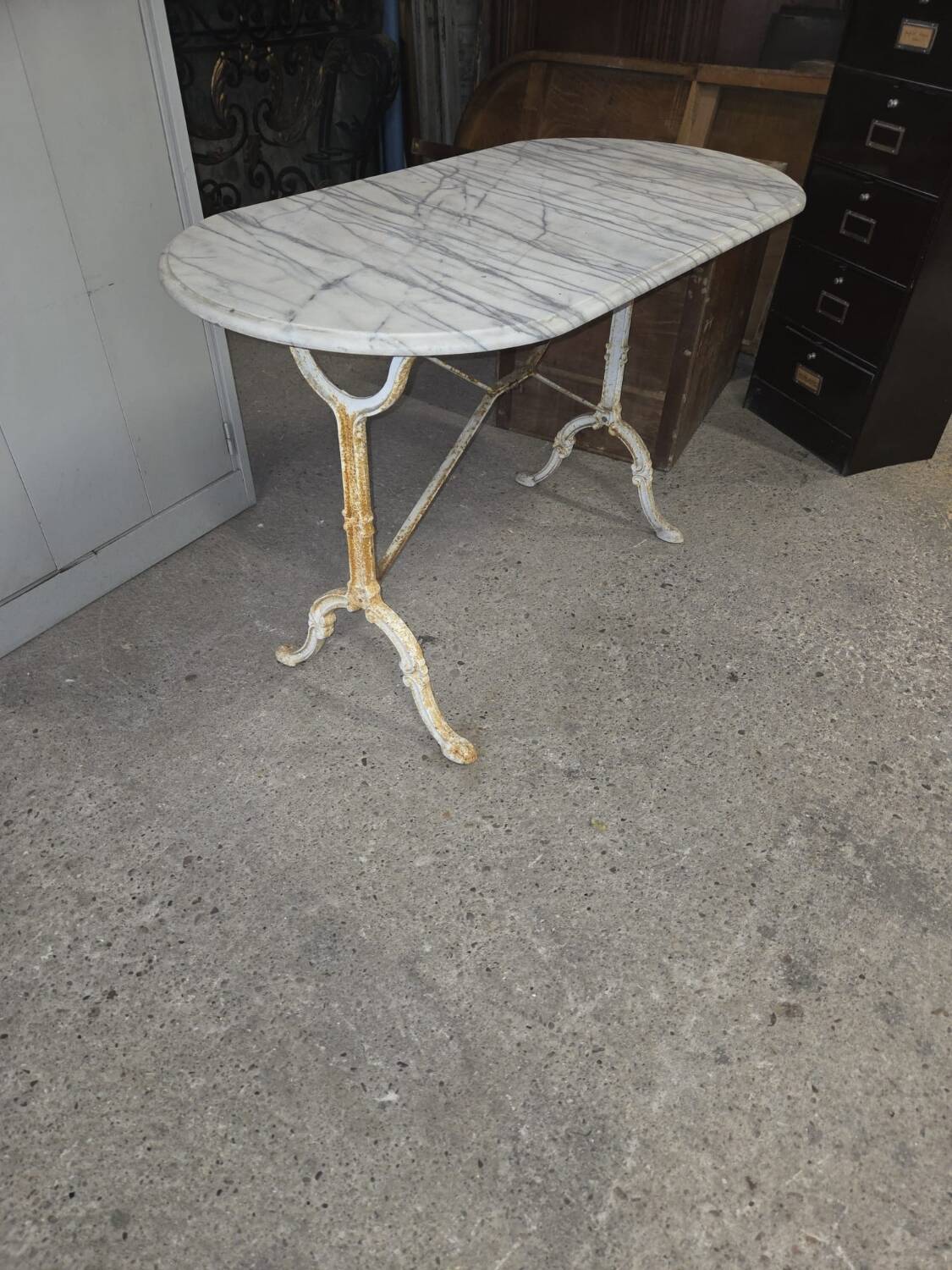 Bistro table