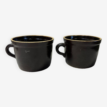 Set of 2 glazed earthenware cups