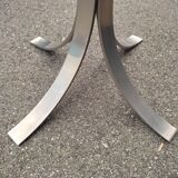Table en acier et verre