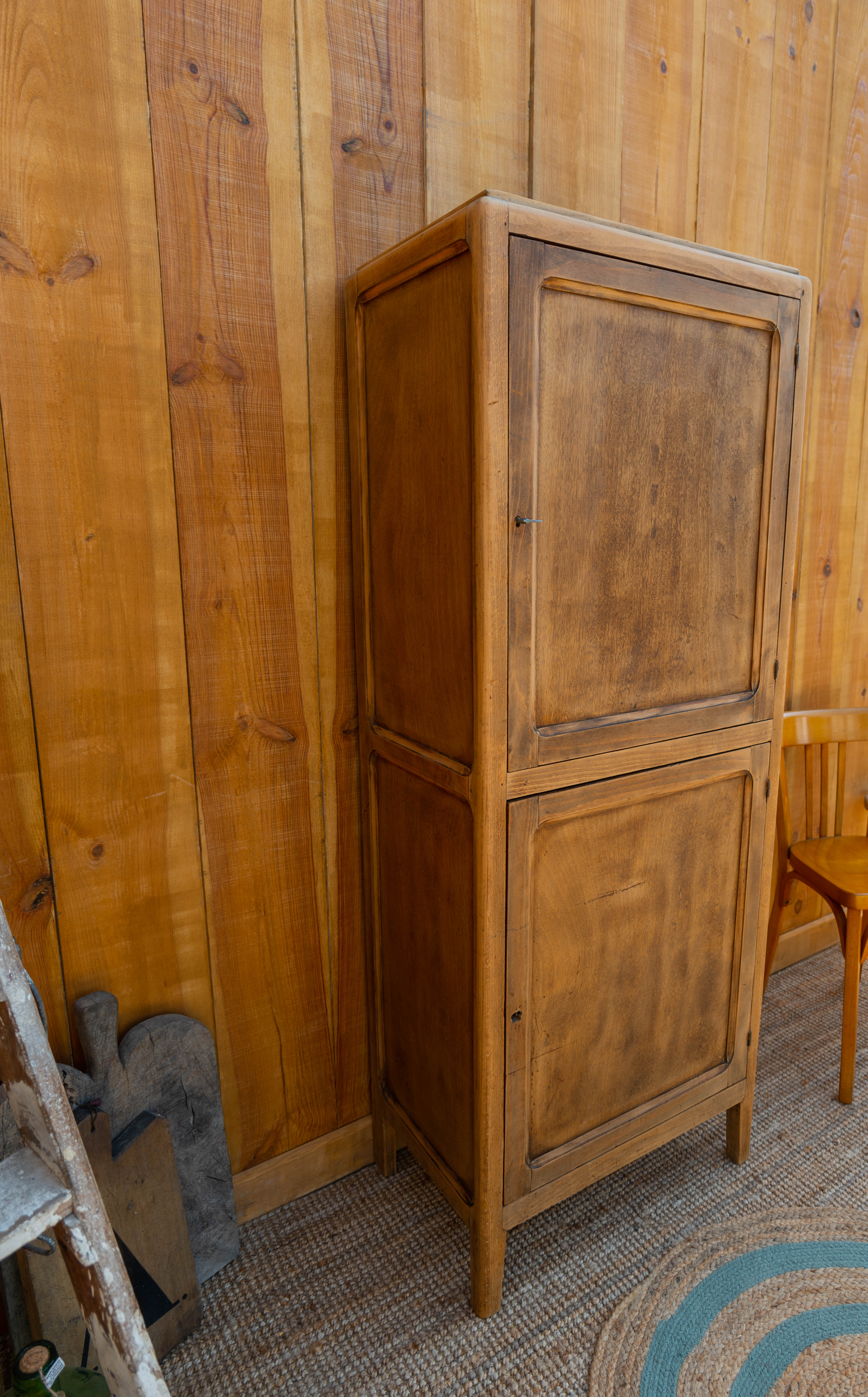 Armoire parisienne