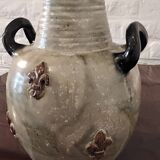 Vase with handles in Guérin sandstone