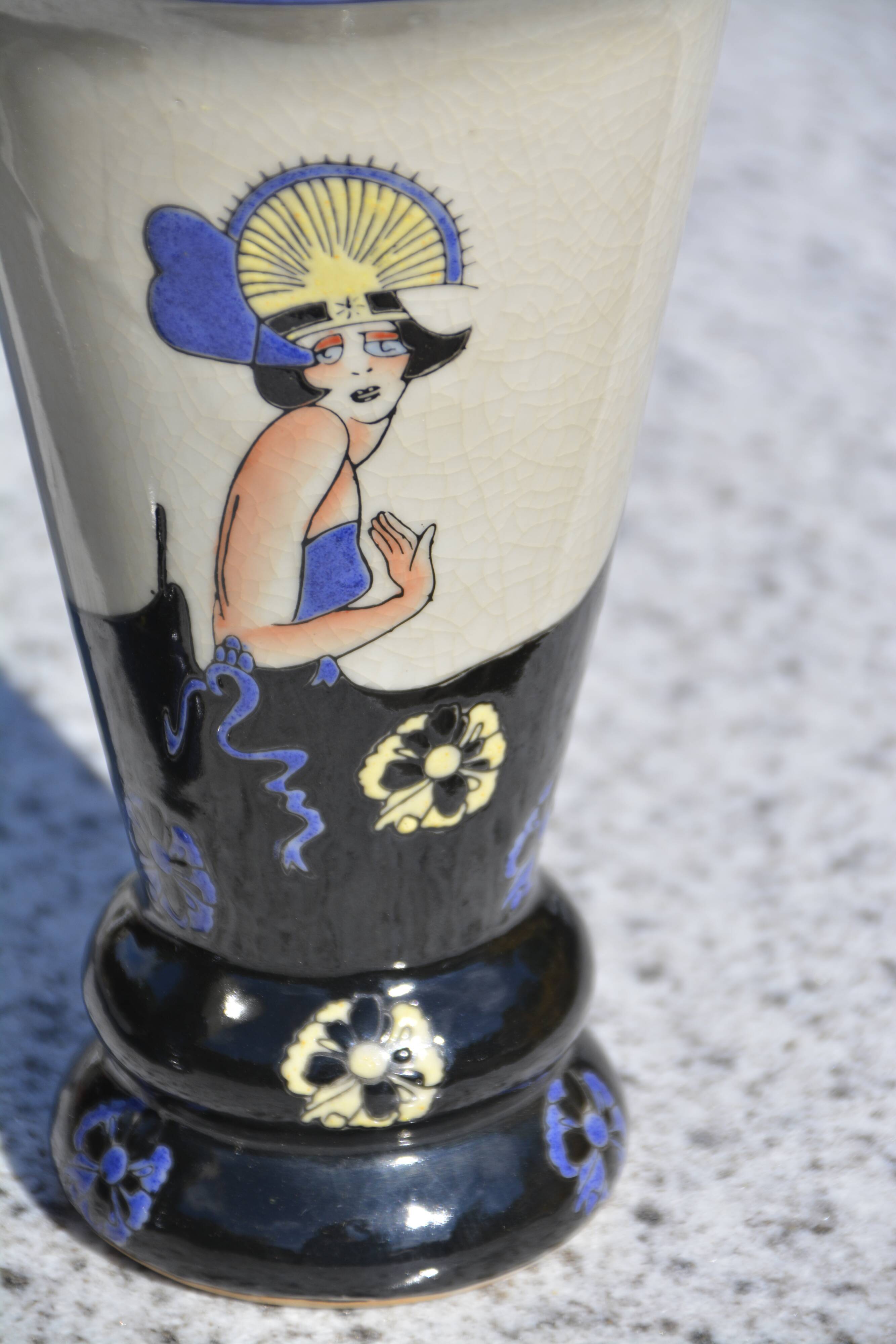 Paire de vases Emaux de Louvière