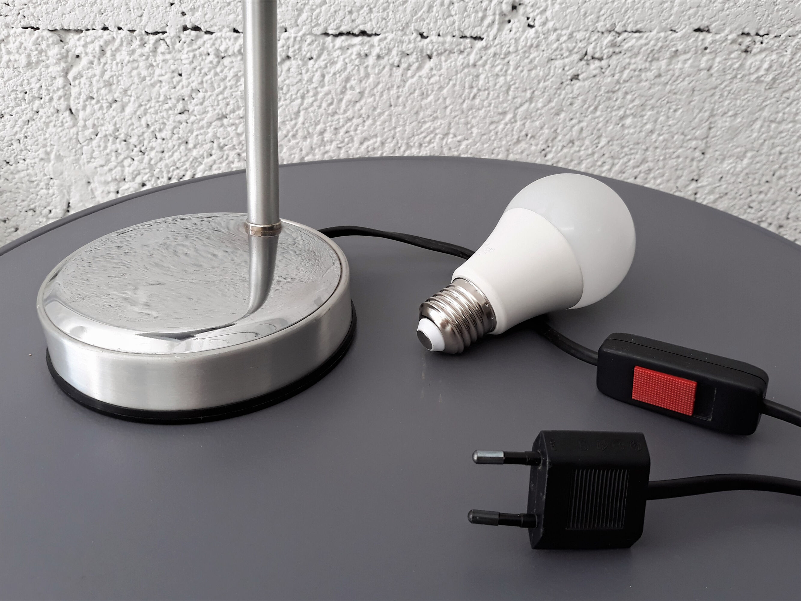 Veneta Lumi vintage lamp authentic vintage 1970