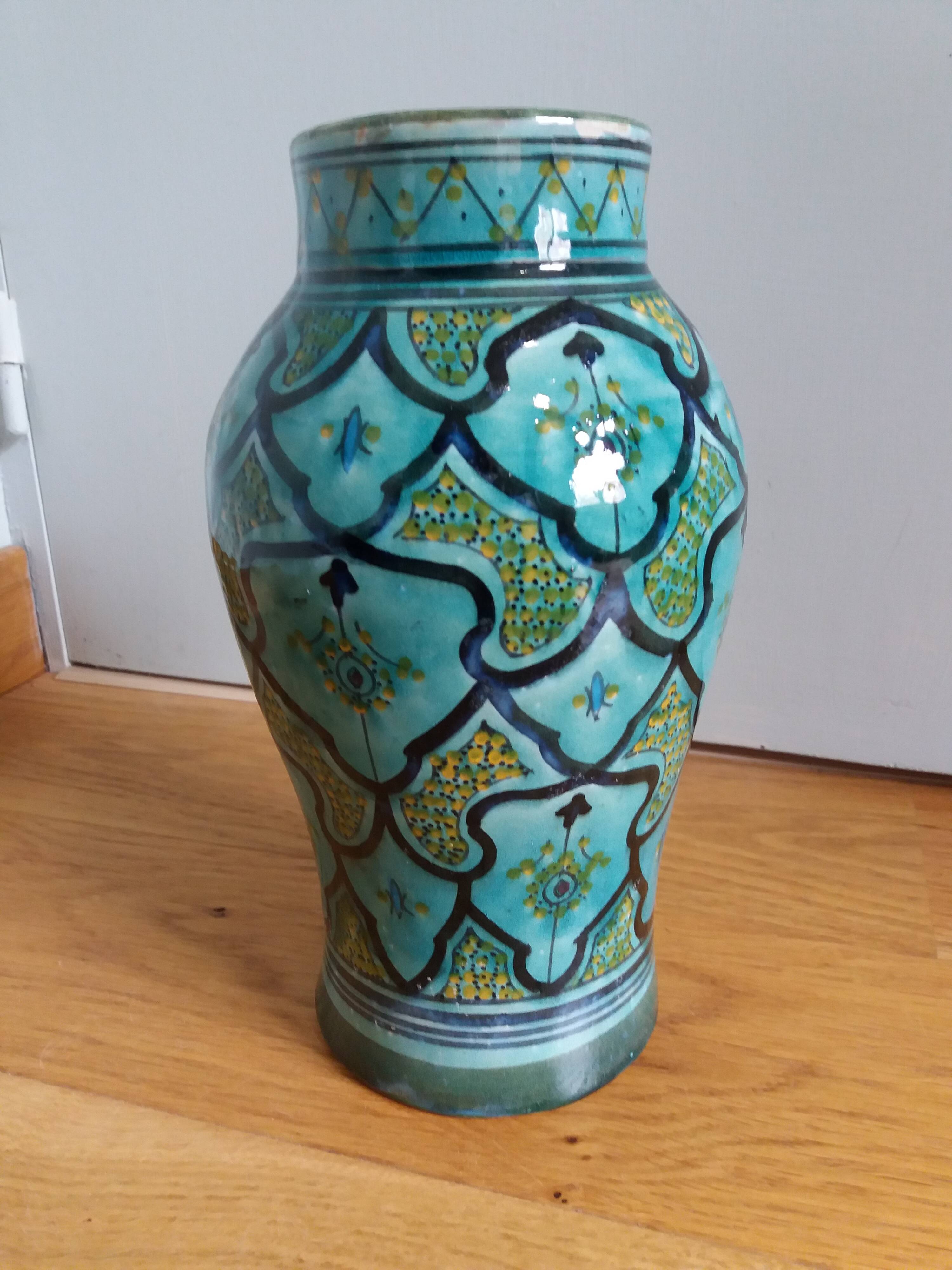 Handcrafted Safi turquoise vase signed