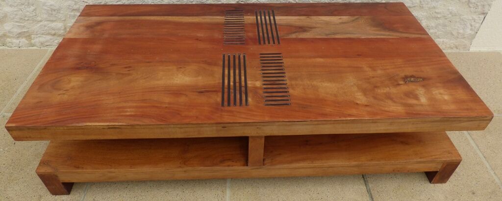 Table basse en bois massif de marque Bois et Chiffons  à 4 compartiments- Excellent état