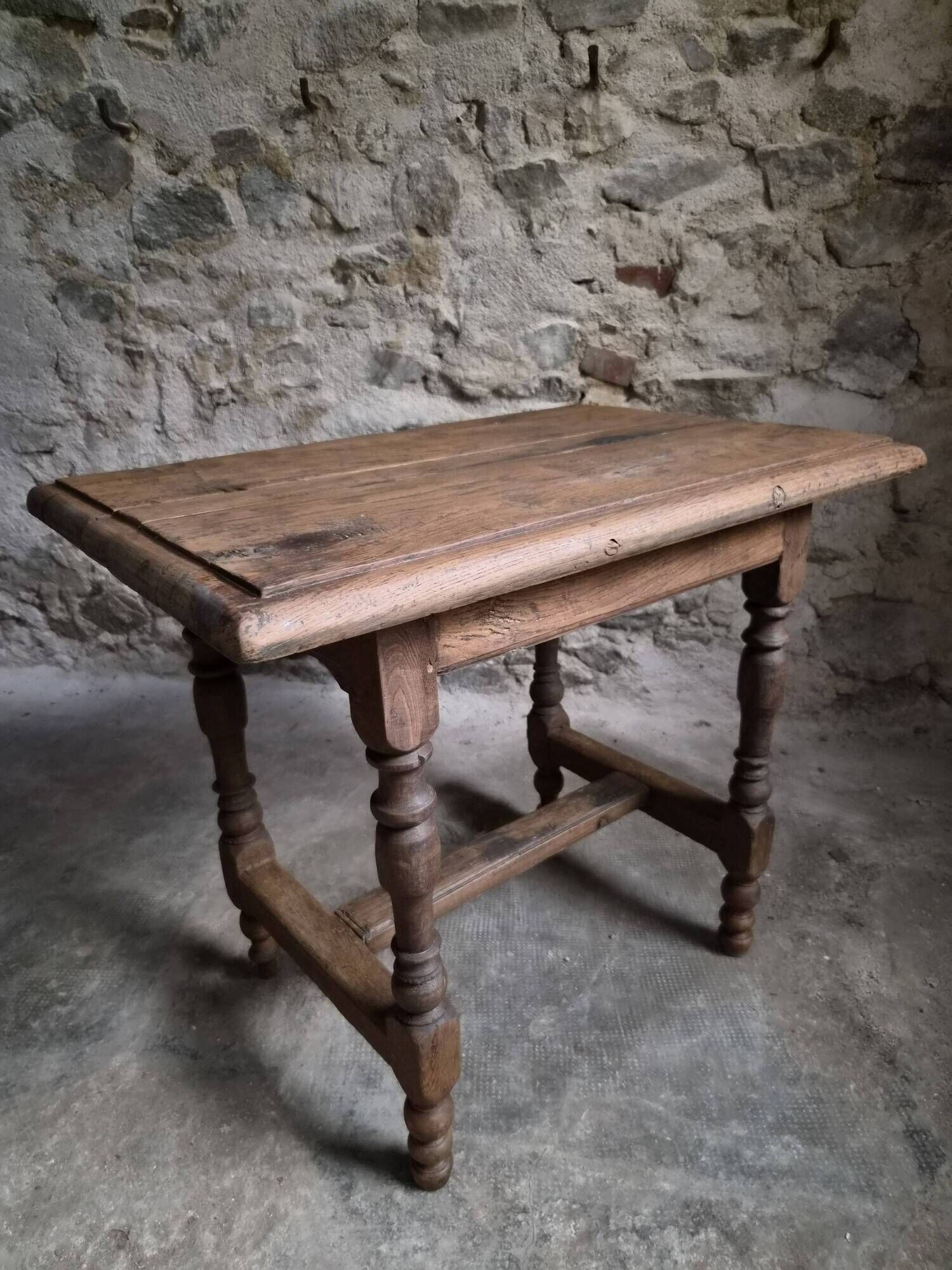 18th-century oak table / Small desk – Rustic French country table