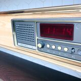 Wanda radio headboard
