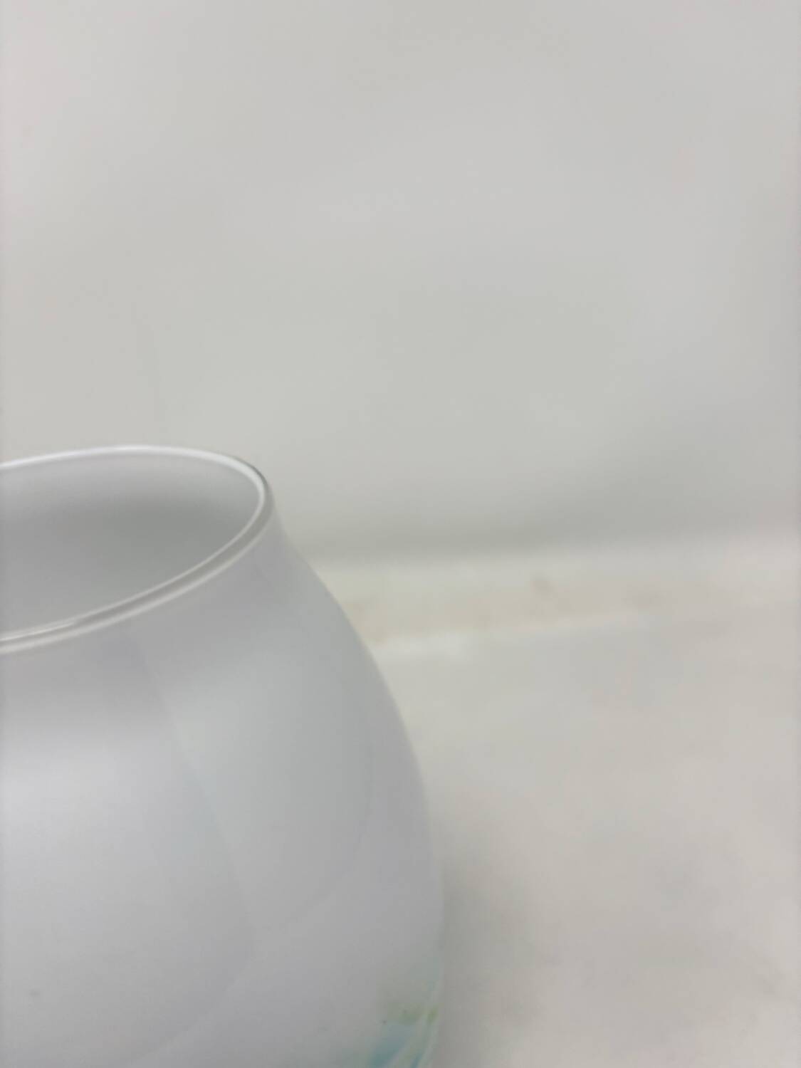 Vase en opaline iittala