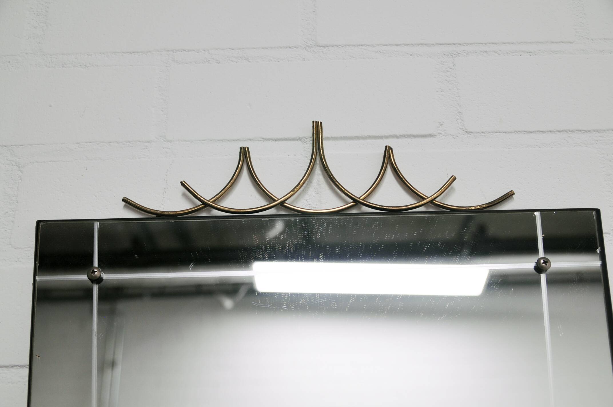 Vintage tapered mirror crown