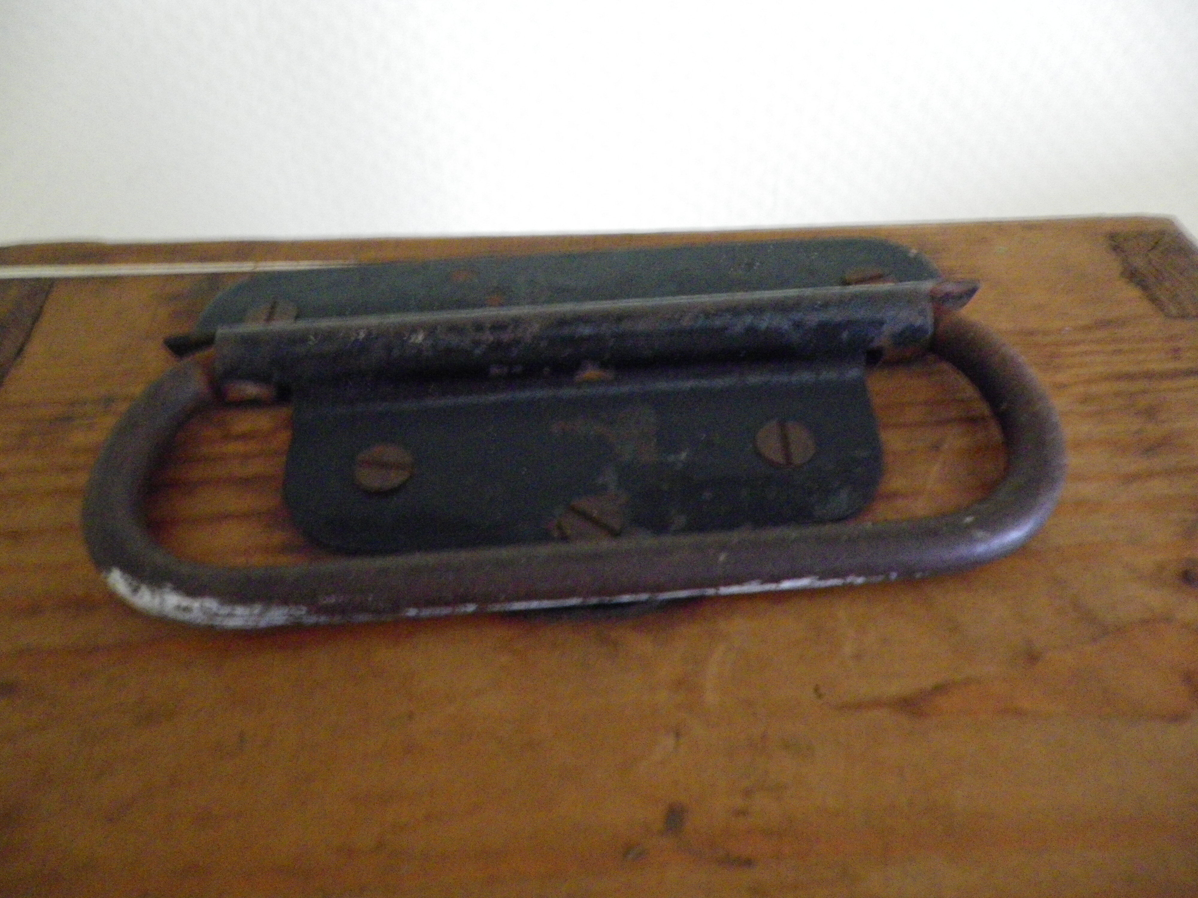 Box of old storage workshop Assembly dovetail 2 handles 1950s