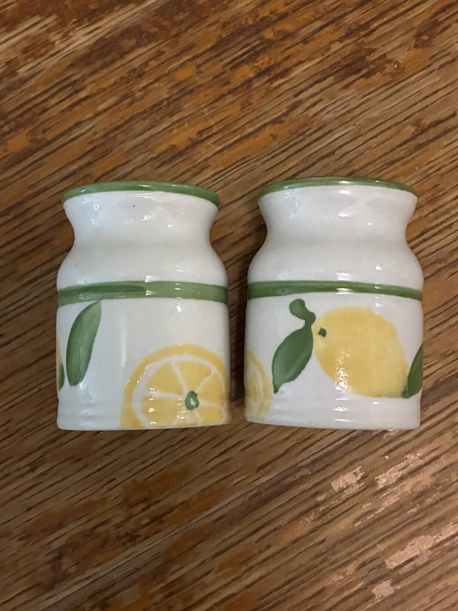Vintage Lbp salt and pepper shaker set in ceramic – Lemon pattern – new