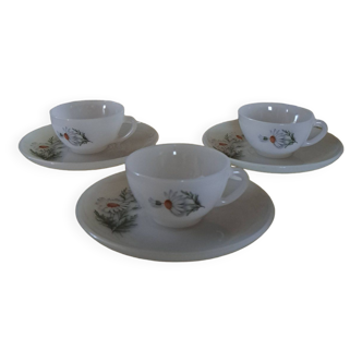 Trio of vintage Arcopal France daisy cups