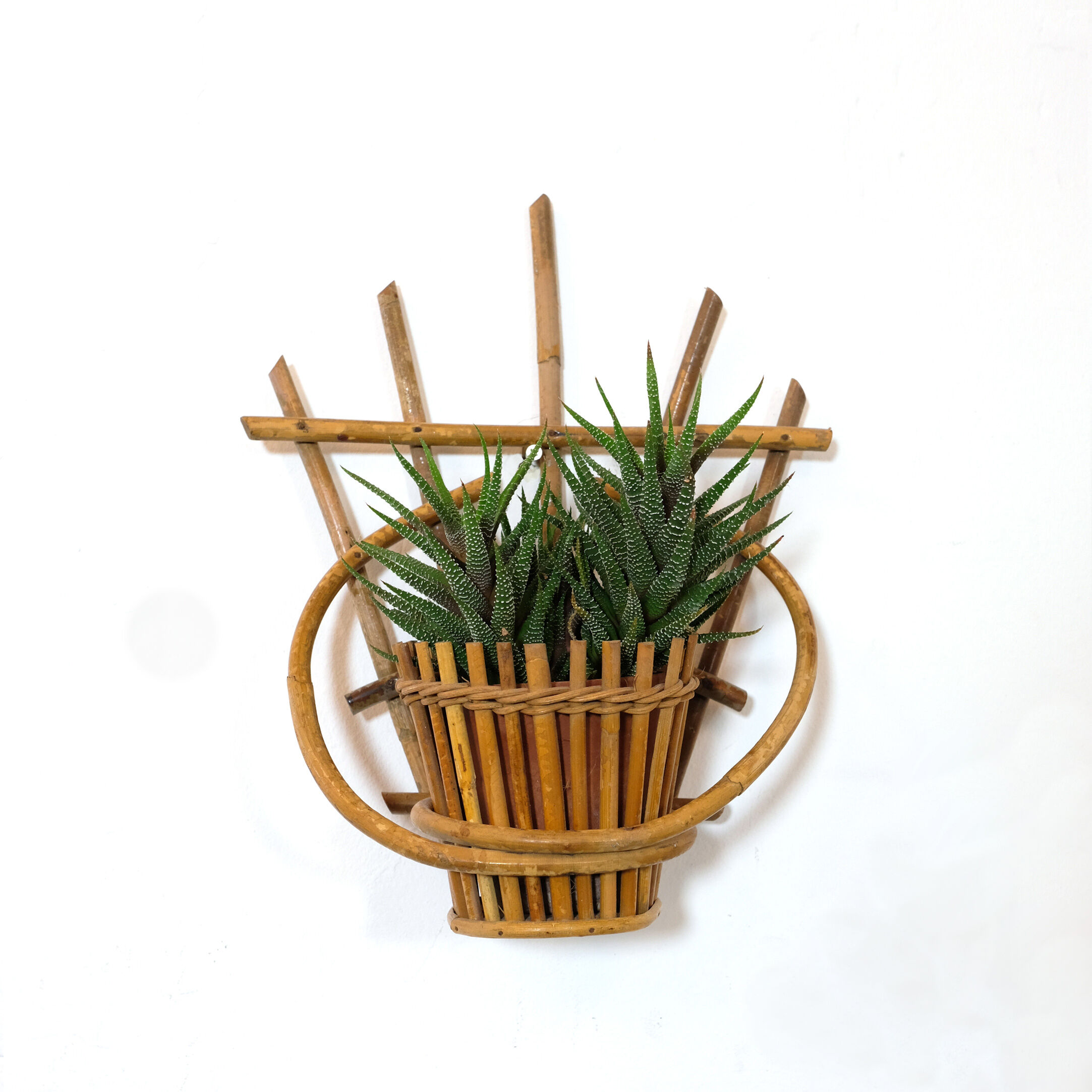 Wall rattan pot cover, 60's-70's