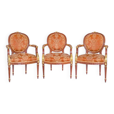 Suite de 3 fauteuils cabriolet de style Louis XVI