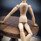 Tripod stool with twisted turned feet