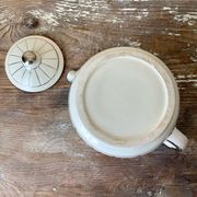 White teapot