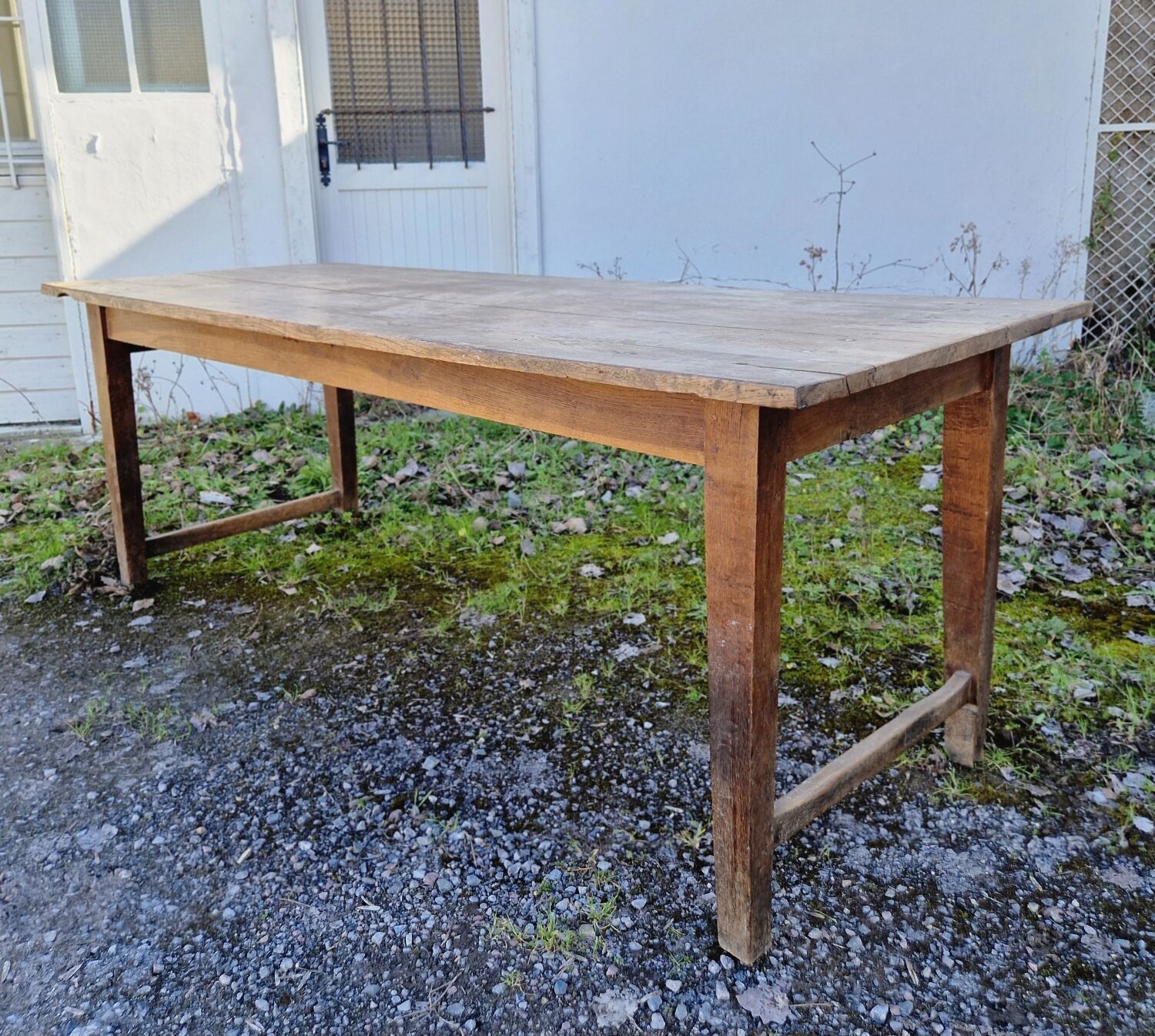 Farmhouse table