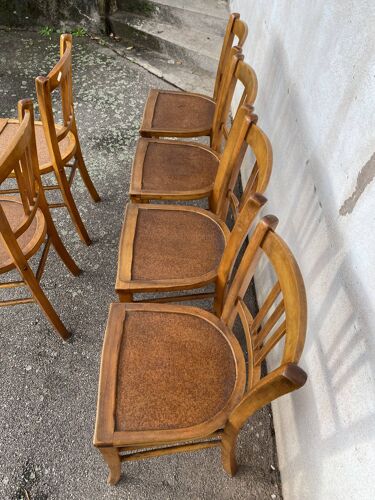 Set de 6 chaises bistrot vernies
