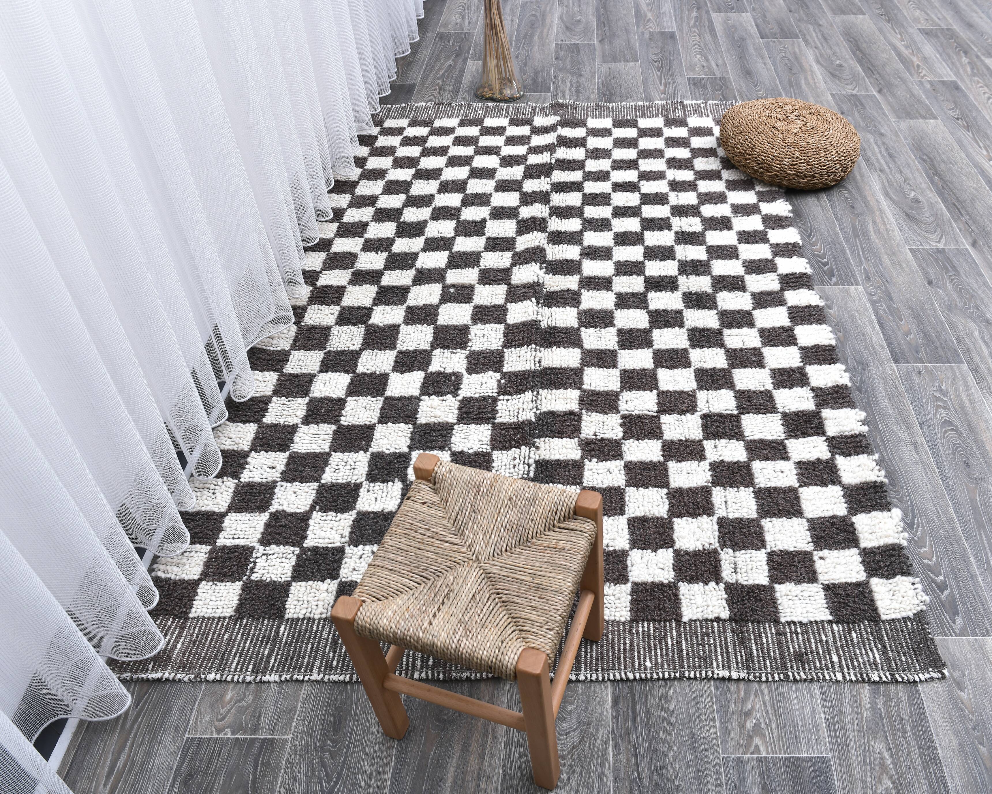 4x7 Checkered Handmade Wool Rug 137x214Cm SK 241436