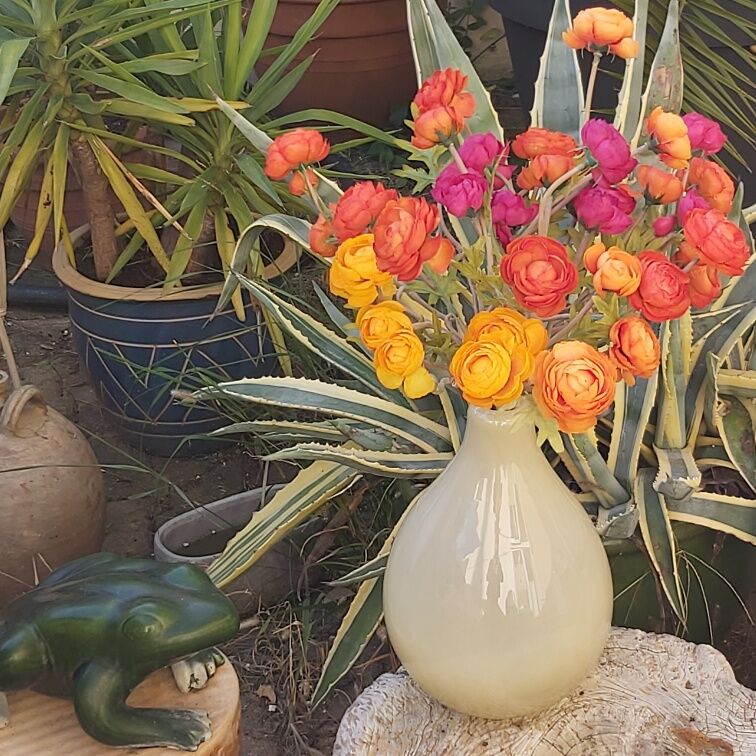 Murano vase in vintage cream glass 30 cm