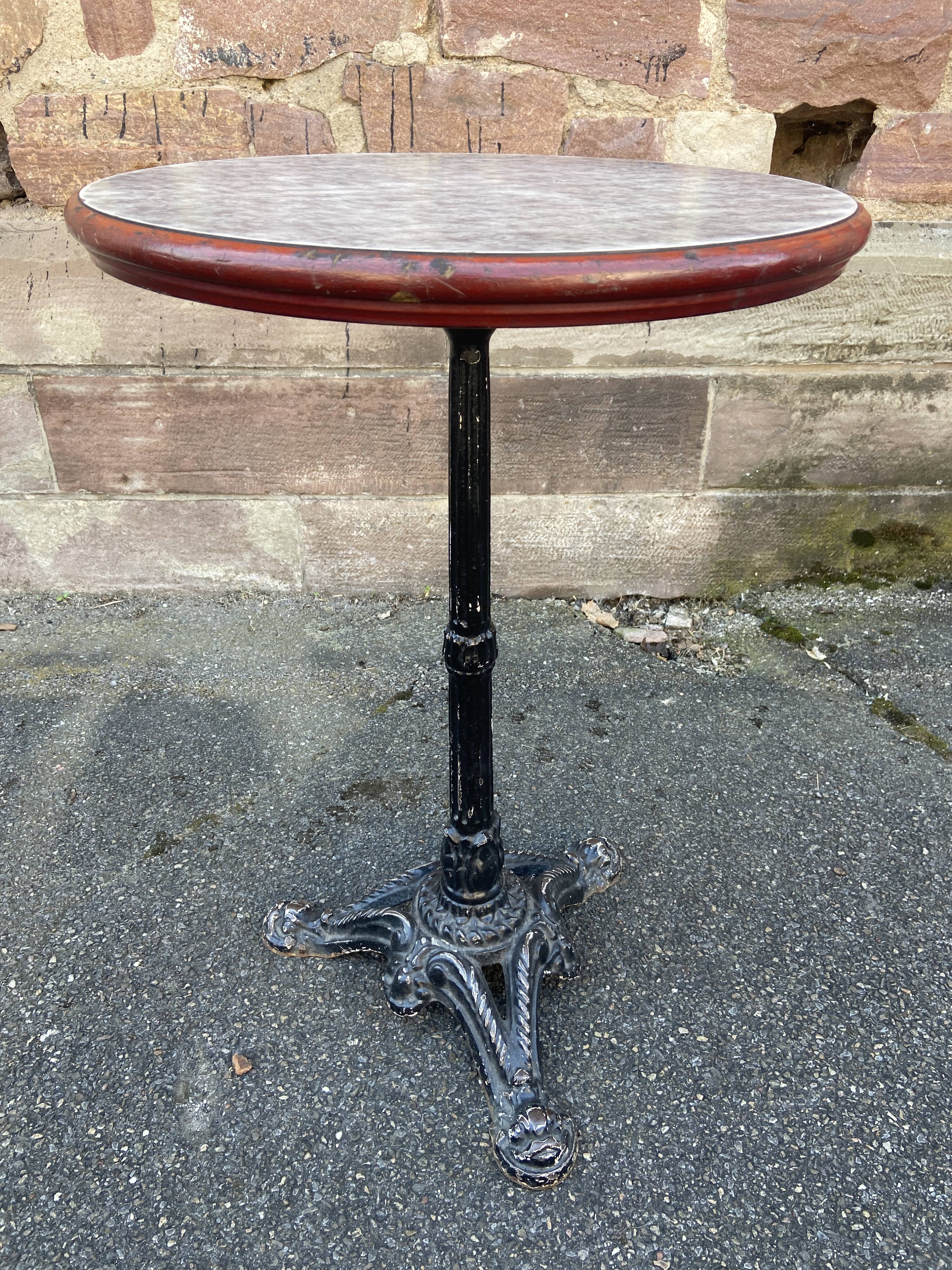 Bistro parisian table