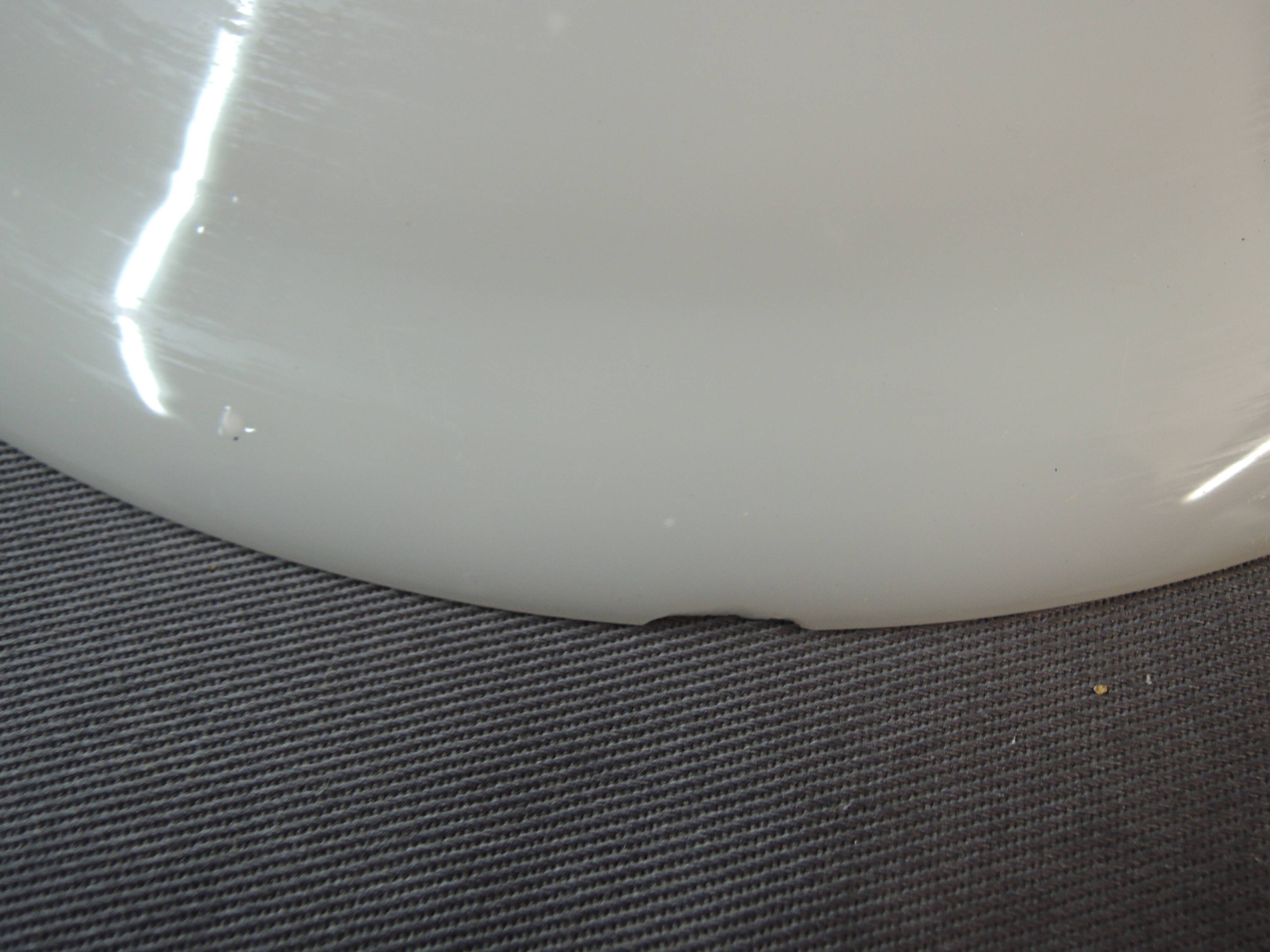 Suspension opaline monte-et-baisse