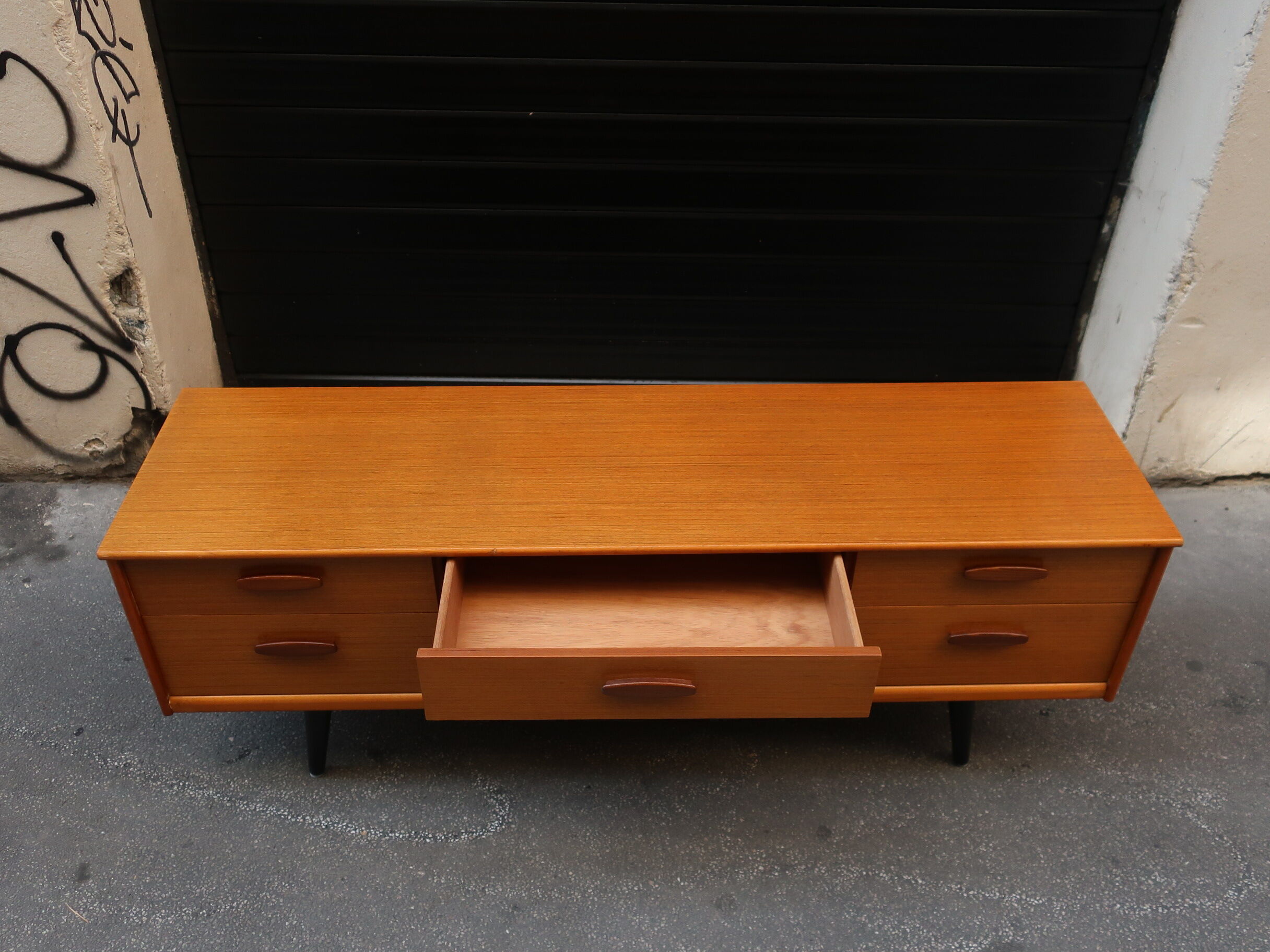 60s teak line in compass feet