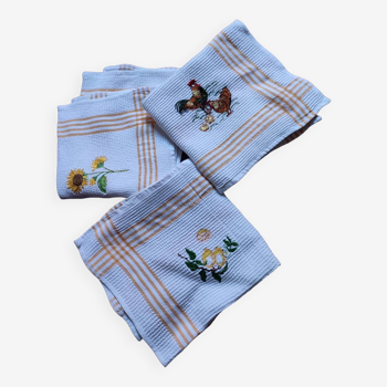 Set of 3 embroidered honeycomb kitchen towels