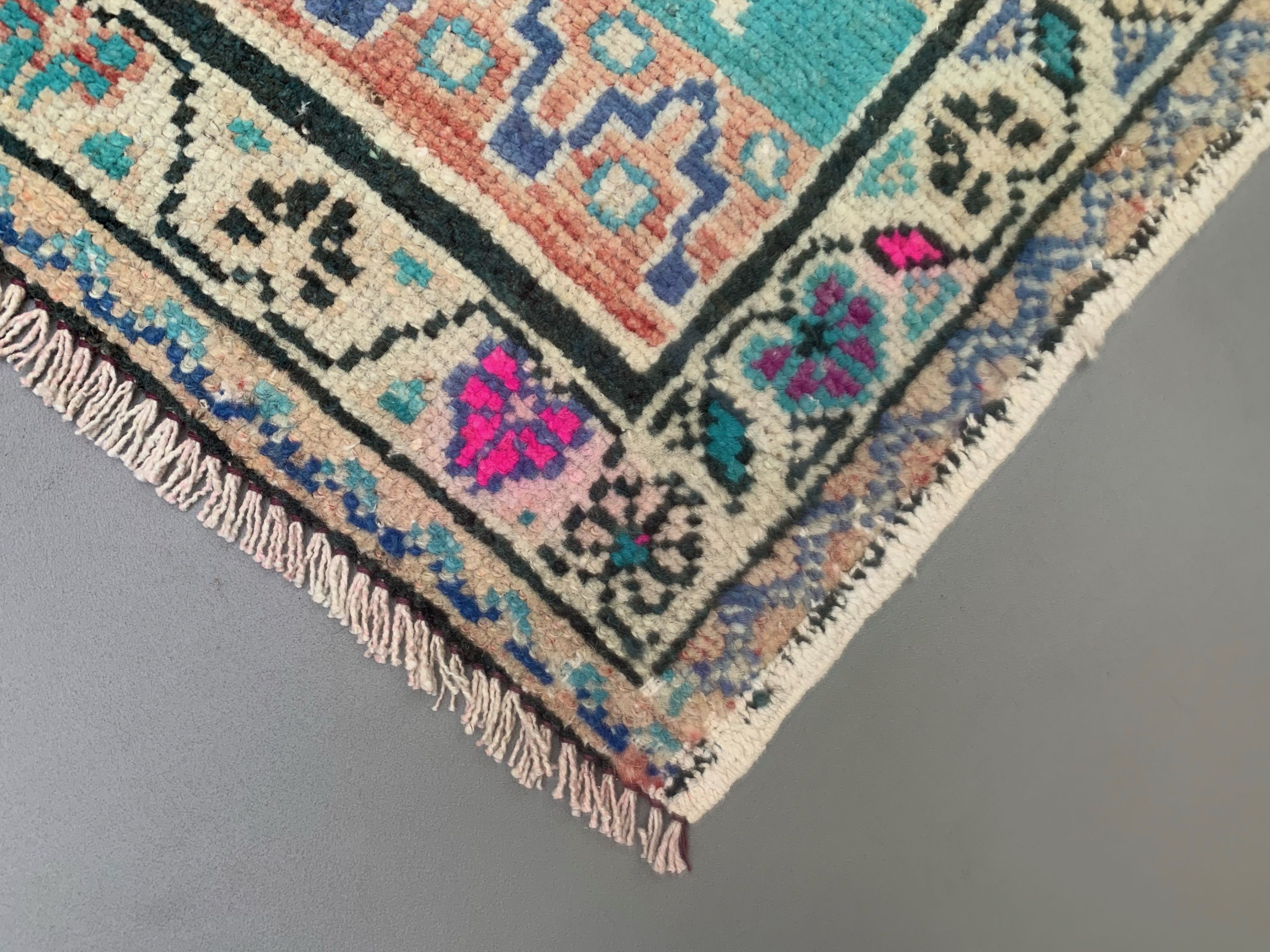 Vintage turkish oushak rug 150x87 cm carpet