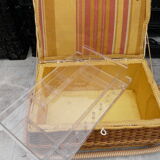 Wicker and scoubidou sewing box