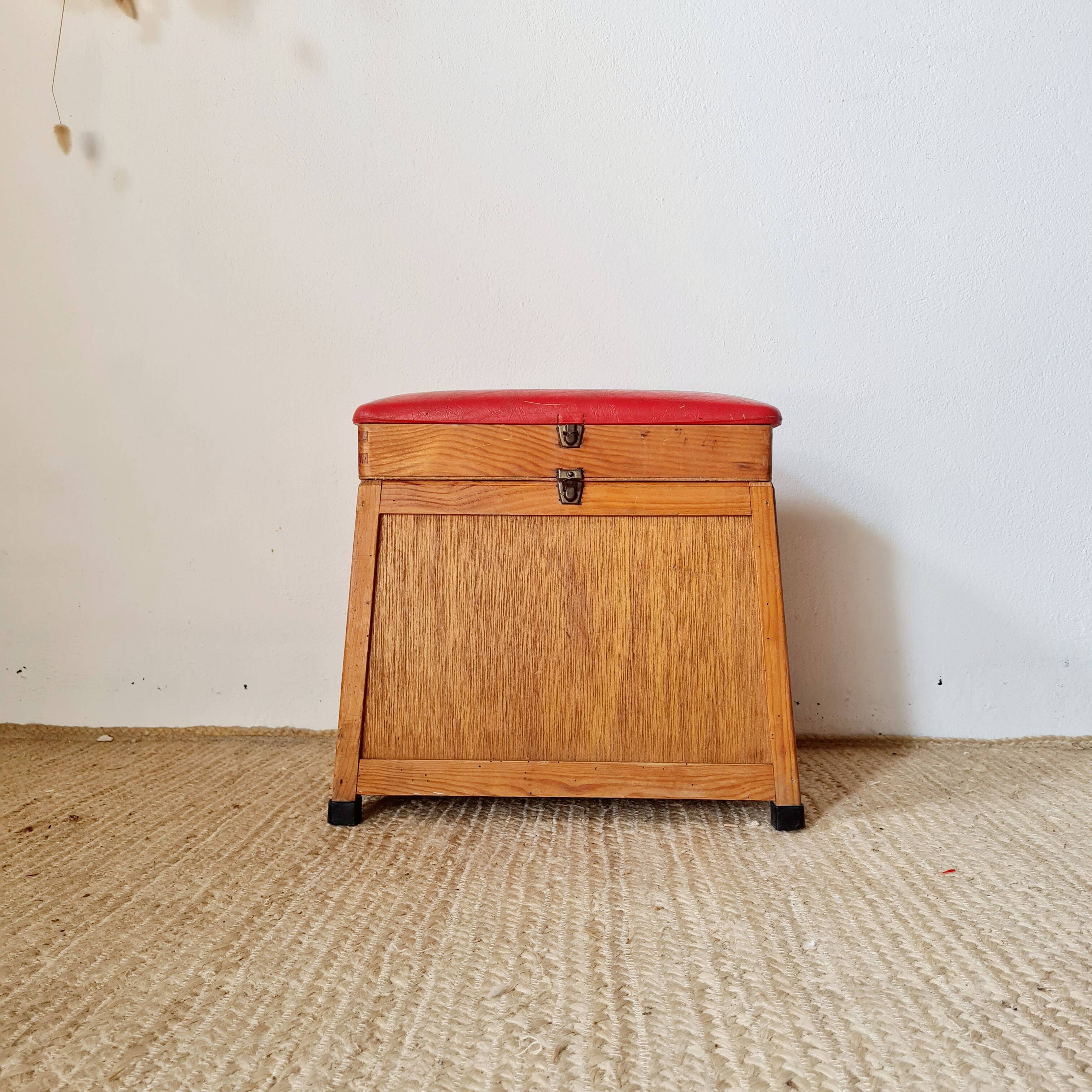 Vintage fisherman’s chest – Work stool with faux leather seat