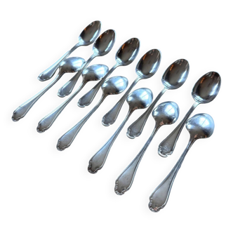 Série de 12 cuillères à dessert, modèle Pompadour, Orfèvrerie Christofle