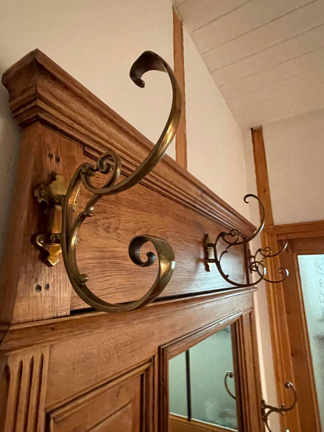 Oak coat rack