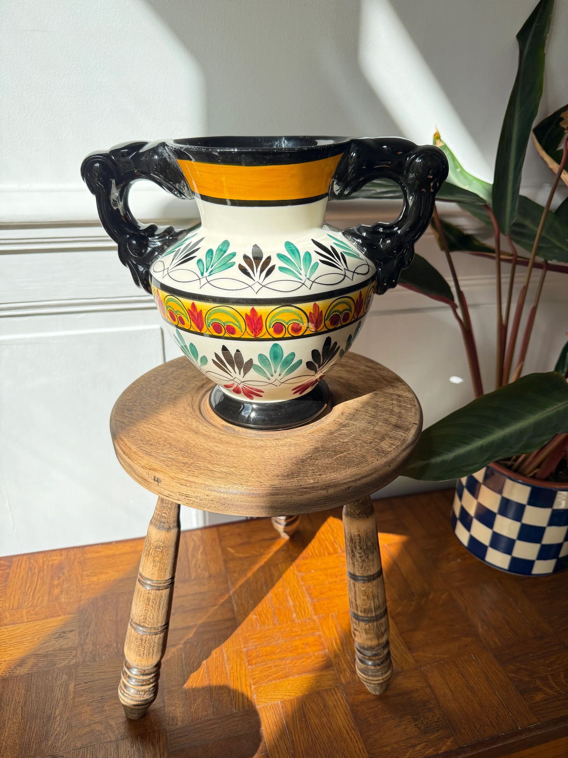 Quimper vase in ceramic – hand-painted decoration