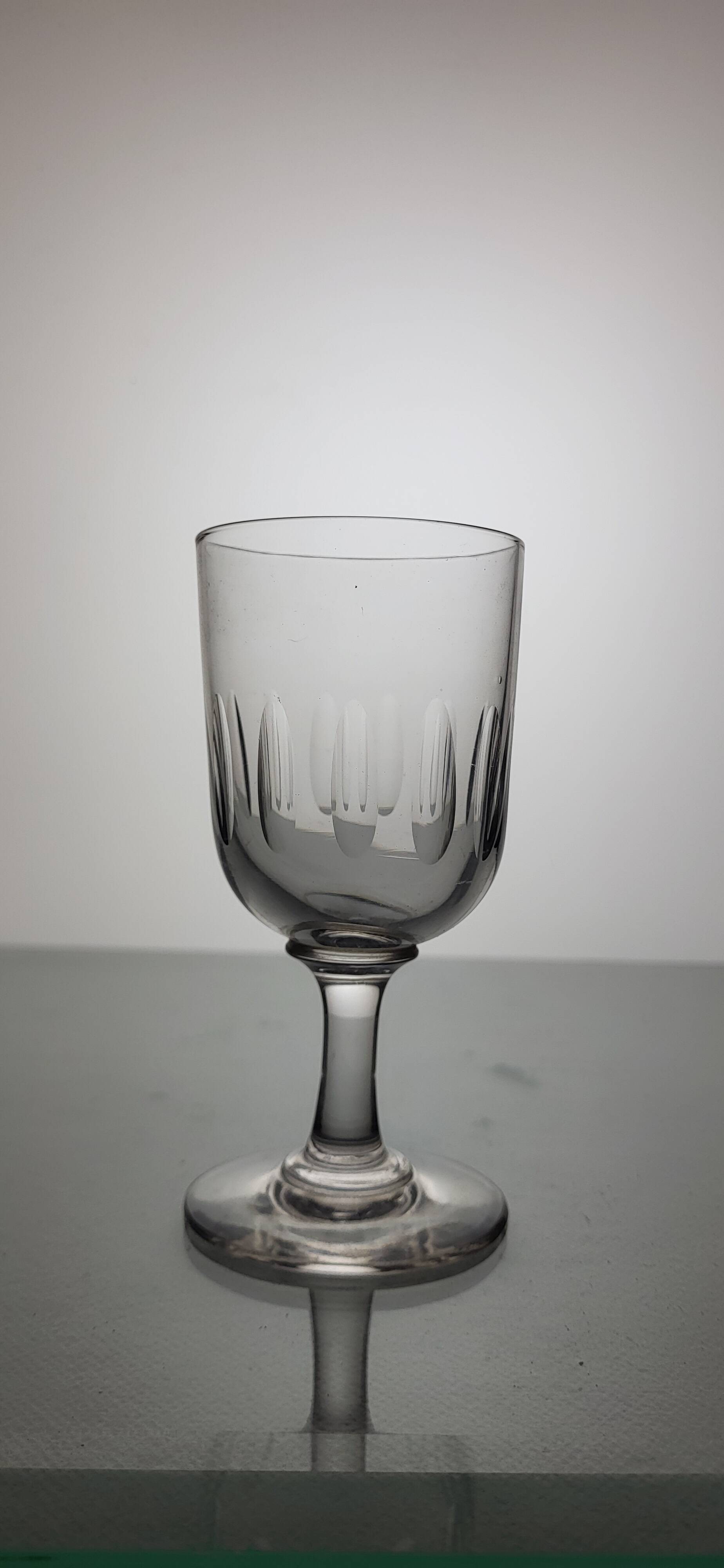 7 Art Deco wine glasses from the 1930s