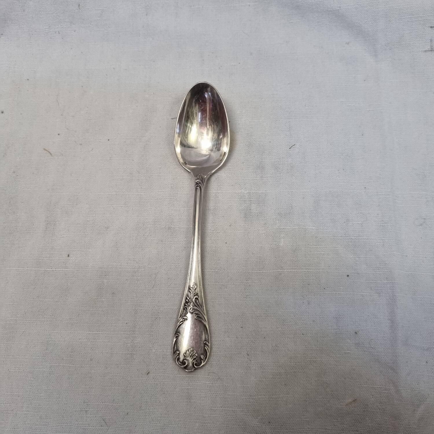 6 Art Deco silver teaspoons