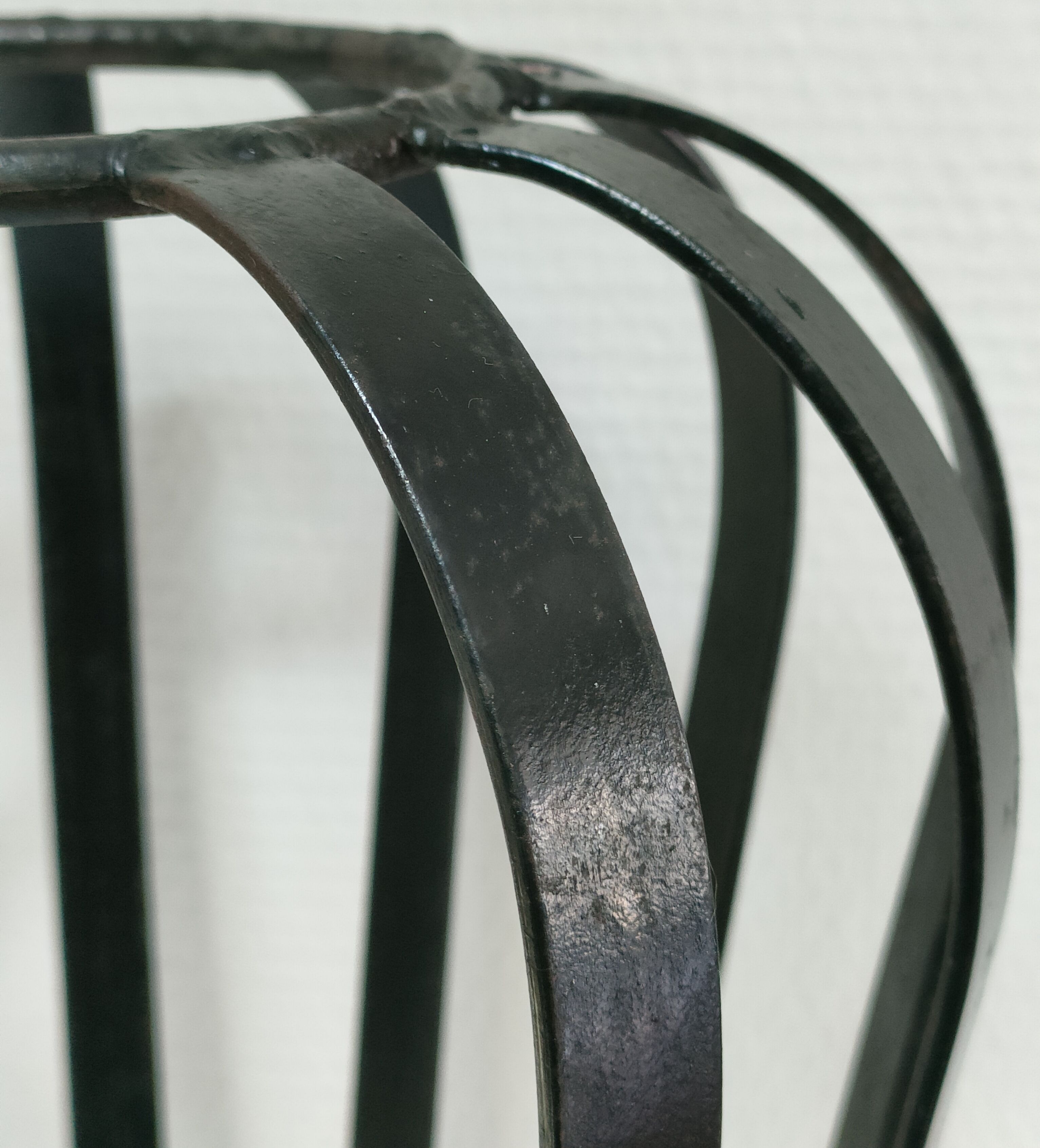 Porte-plante fer battu et fer forgé design années 60