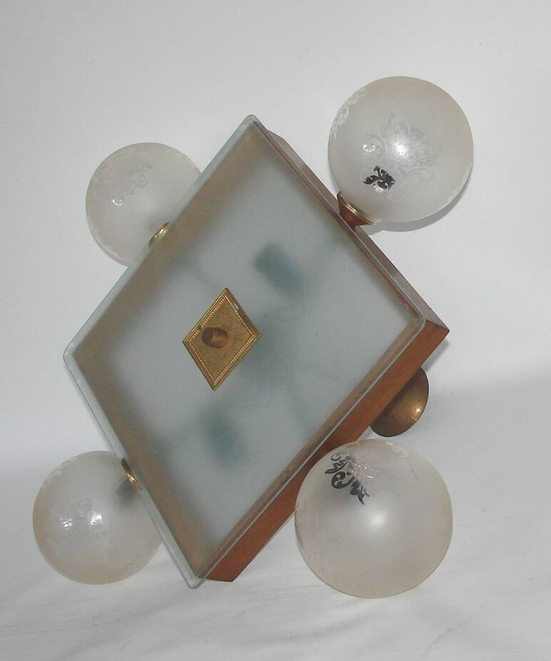 Mid-century vintage chandelier, 1950s, brass, wood and frosted glass, 4x E1