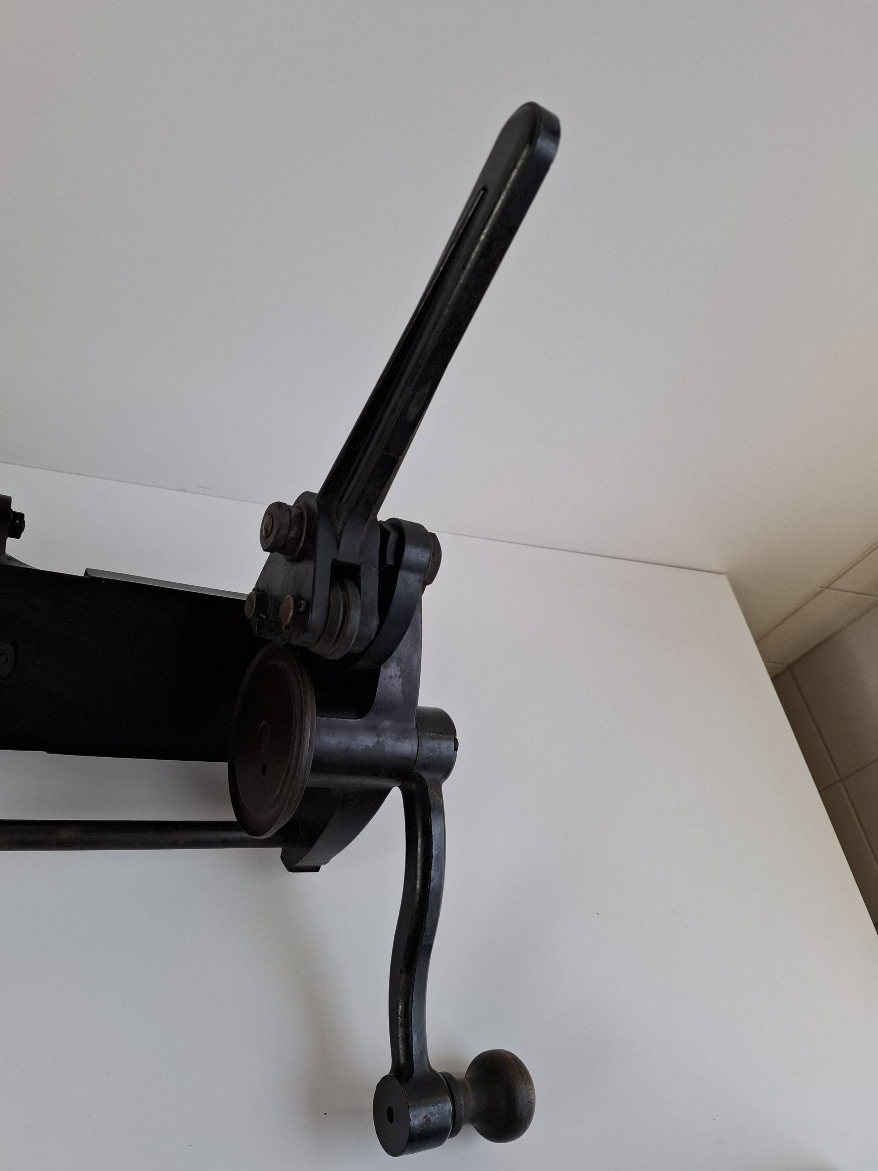 Art Deco Czechoslovak Industrial Tabletop Can Closer, 1930s